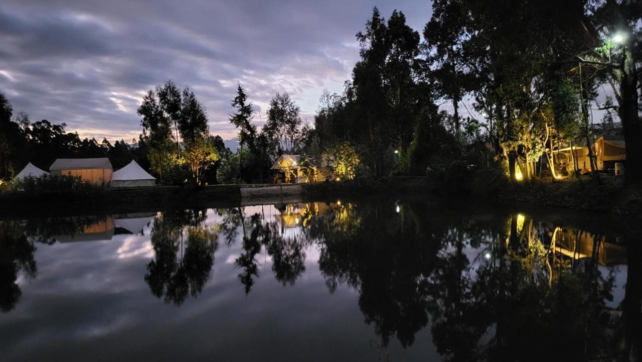 Palumbo Glamping&Villas Cayambe Esterno foto